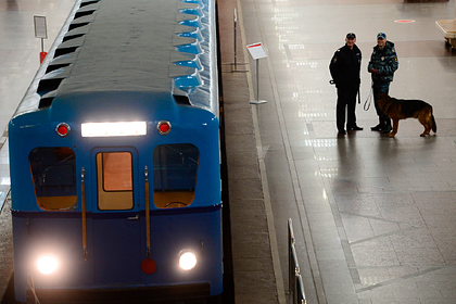 Избивший оголившую грудь в метро россиянку избежал уголовного дела
