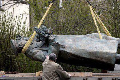 Чехия сообщила о невозможности выдать памятник Коневу России