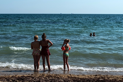 Украинцев попросили не купаться в Черном море