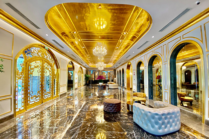 Открылся первый в мире покрытый 24-каратным золотом отель
