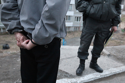 Полицейские избили пытавшегося попасть к себе домой россиянина