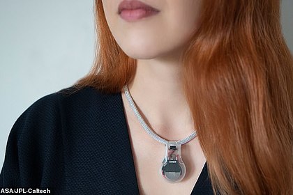 НАСА разработало антикоронавирусное ожерелье