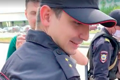 Российский актер облачился в полицейскую форму и был задержан