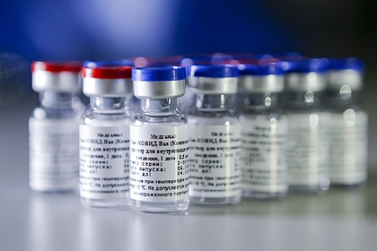 Главный инфекционист США усомнился в российской вакцине от коронавируса