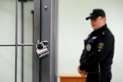 Обвиняемого в насилии над дочерью россиянина попросили посадить на 14 лет