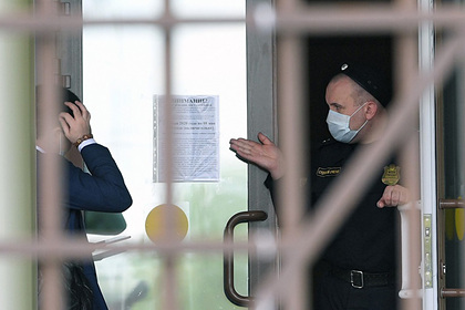 Россиянка без маски пришла на суд за отсутствие маски и получила второй штраф