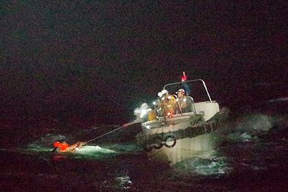 Судно с 42 моряками и тысячами коров затонуло недалеко от Японии