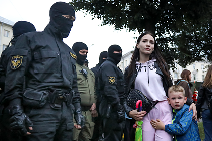 Белорусов привлекут к ответственности за участие детей в незаконных акциях