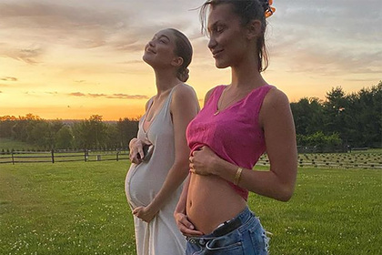 Самая красивая женщина в мире показала надутый живот вместе с беременной сестрой