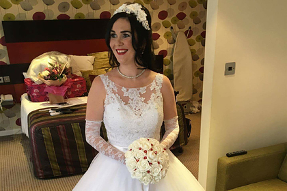 Молниеносная реакция невесты спасла отца от гибели на свадьбе