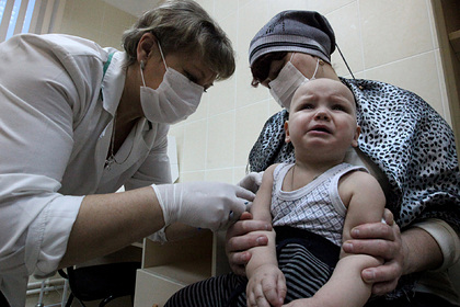 Российские психологи объяснили популярность противников прививок