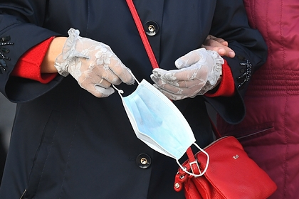Вирусолог оценил эффективность зимних перчаток для защиты от коронавируса