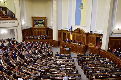 Украинцы захотели сократить число депутатов