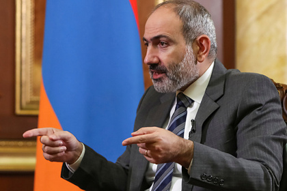 Пашинян назвал ввод российских миротворцев в Карабах «оптимальным решением»