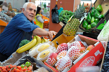 Россияне начали скупать экзотические фрукты