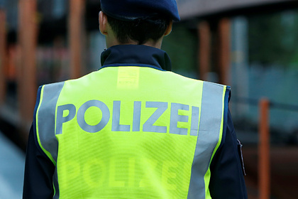 Неизвестные захватили в заложники посетителей ресторана в Вене