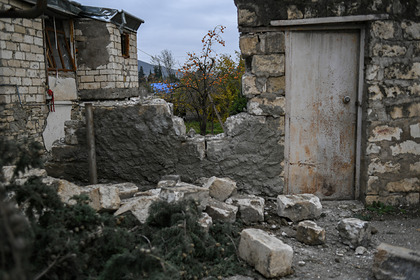 Стало известно о почти полном разрушении города Мартуни в Нагорном Карабахе