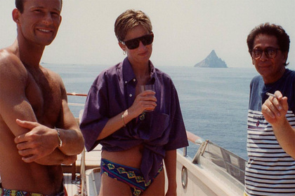 Появилось фото принцессы Дианы в плавках на роскошной яхте из 90-х