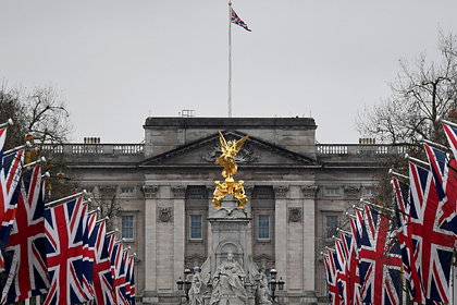 Слуга королевы обокрал Букингемский дворец и придворных на 10 миллионов рублей