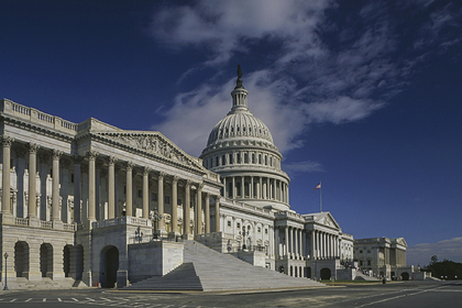 Конгресс США принял бюджет на 2021 год после многомесячных споров