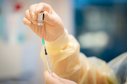 Литва приостановила вакцинацию препаратом Pfizer