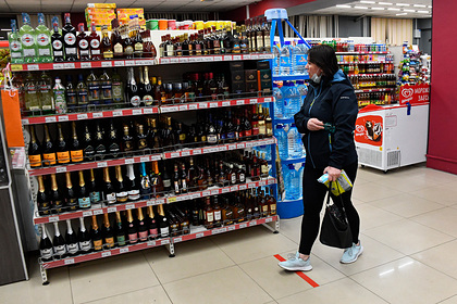 Минпромторг выступил за онлайн-торговлю алкоголем