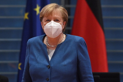 Меркель продлила карантин в Германии