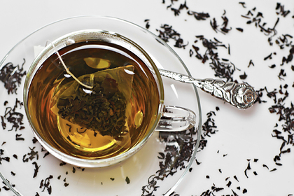 Ученые открыли способность чая убивать коронавирус в слюне
