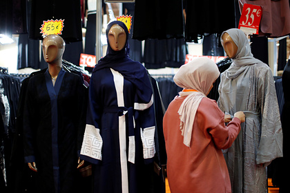 Во Франции предложили запретить ношение хиджаба в общественных местах