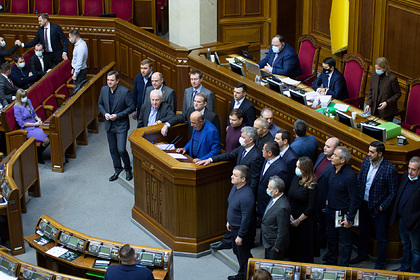 Украинская оппозиция инициировала процедуру импичмента Зеленского