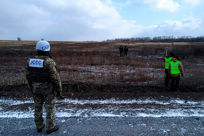 Трое украинских военных подорвались в Донбассе