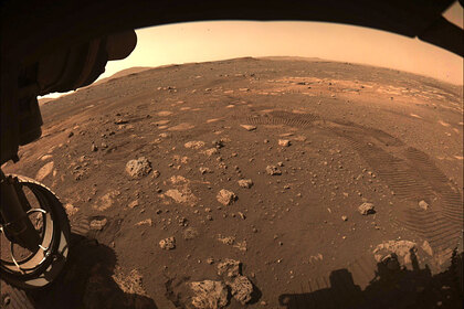 Марсоход Perseverance впервые проехался по Марсу