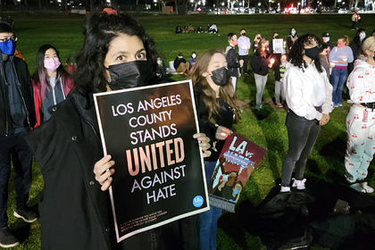 Протесты против ненависти к азиатам прошли в США
