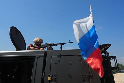 Российская бронетехника на патруле в Идлибе