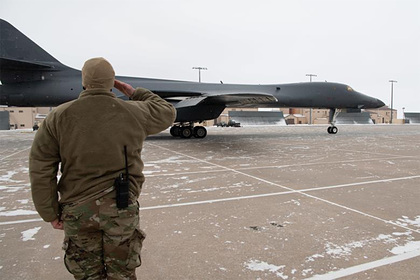 В США заявили о готовности ударить бомбардировщиками B-1B и B-2 по России
