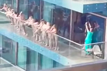 Определена судьба задержанных на вечеринке с голыми моделями в Дубае