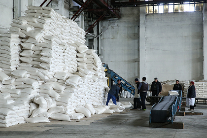 Российские власти выделили миллиарды рублей производителям сахара и масла