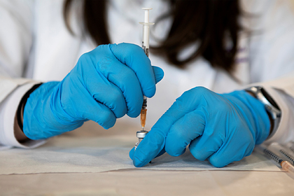 В России начали испытания комбинированной вакцины от коронавируса и гриппа