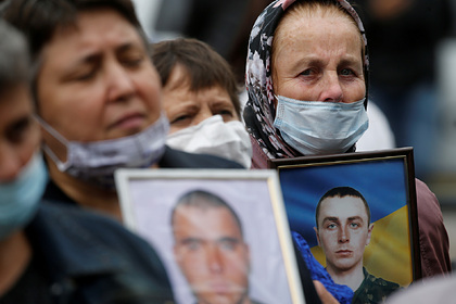 Украина заявила о «вероломном убийстве» военных в Иловайске