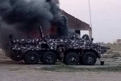 Африканские террористы сожгли украинские бронетранспортеры при отступлении