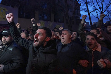 Пашинян потребовал жестко наказать армянских протестующих