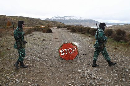 В Азербайджане сообщили об обстреле позиций пограничников ФСБ