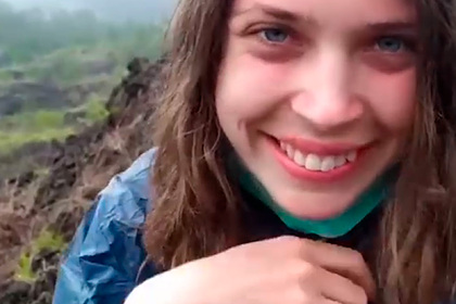Раскрыта личность снявшей порноролик на священной горе на Бали россиянки