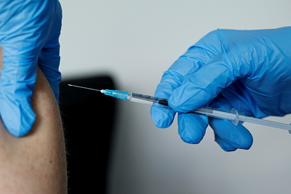 США раскритиковали Россию и Китай за призывы к покупке своих вакцин