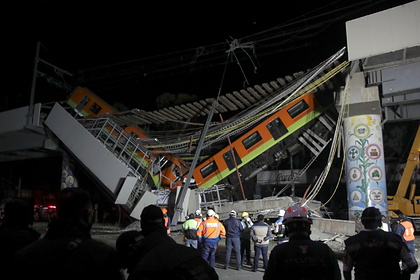 Число погибших при обрушении метромоста в Мехико возросло до 20