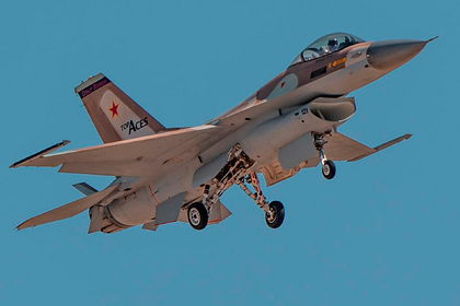 На бомбившем Ирак израильском F-16 заметили надпись на русском