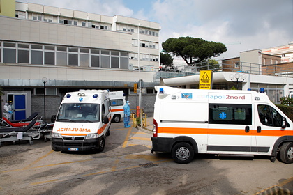 Число погибших при крушении фуникулера в Италии выросло до 12