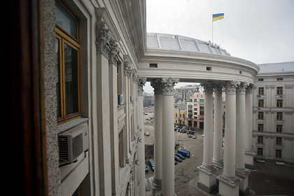 Украина назвала условием пересмотра отношений с Россией выплату компенсаций
