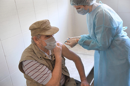 Кремль одобрил «любые меры» для активизации вакцинации