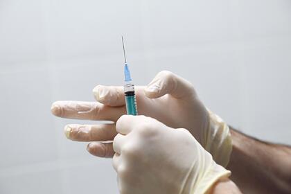 В Ленинградской области ввели обязательную вакцинацию для части жителей